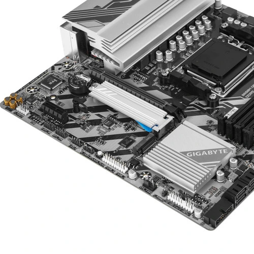 GIGABYTE B650M GAMING Plus — фото 4